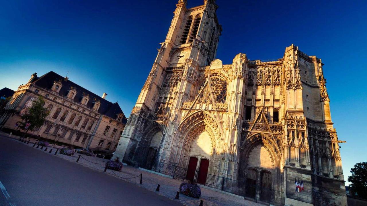 Les Cieux De La Cathedrale - Calme - Jardin - Wifi Διαμέρισμα Τρουά Εξωτερικό φωτογραφία